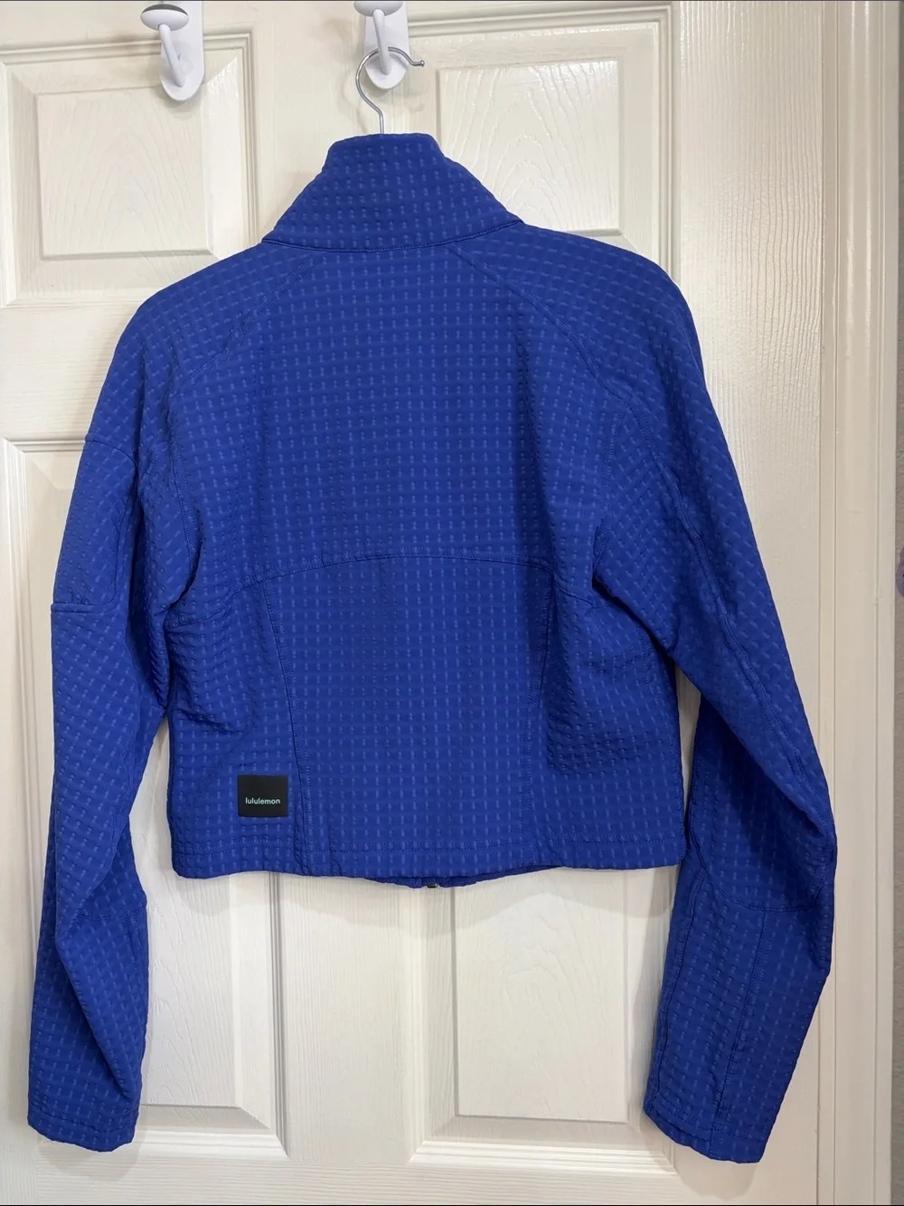 341. Lululemon Water-Repellent Fleece Hiking Jawcket Psychic Blue size 8 EUC